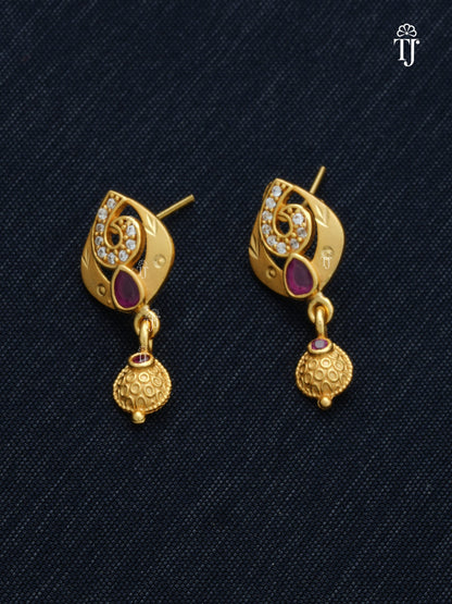Artificial Gold Pendant Set for Women | Alluring Pendant and Earrings Set