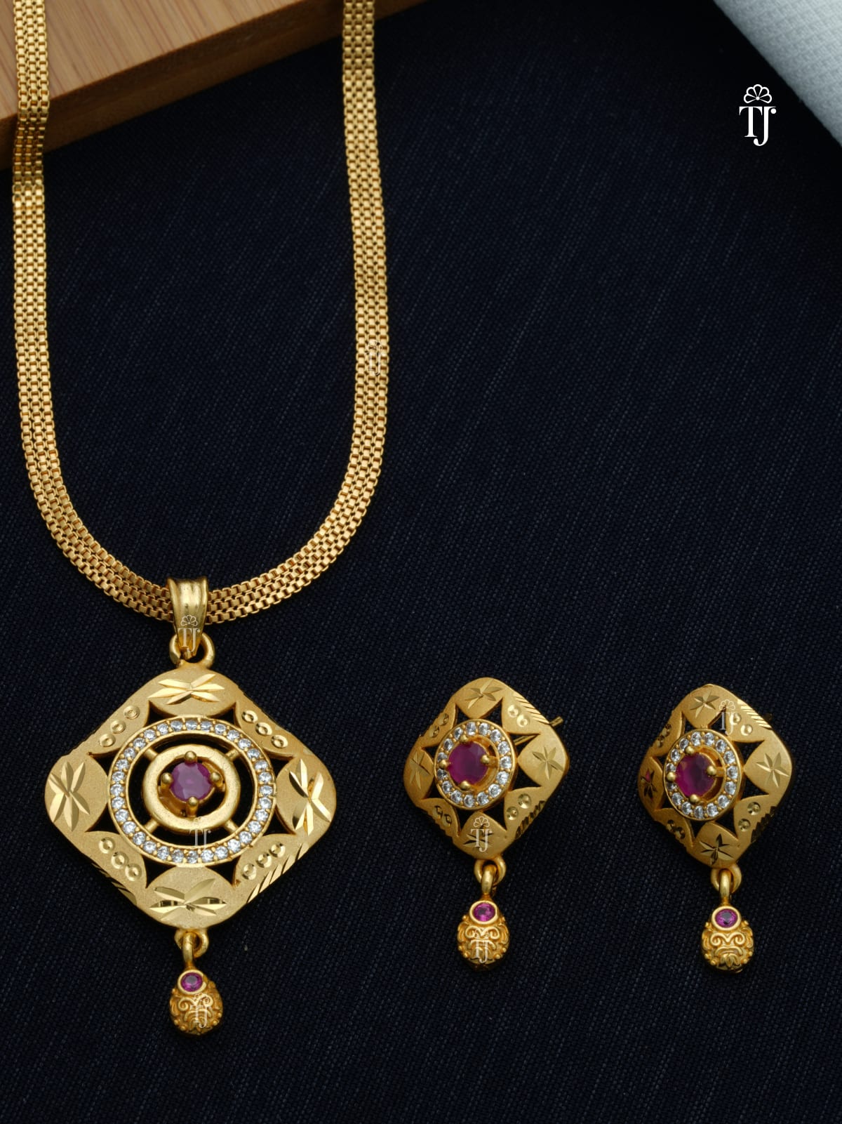 Artificial Gold Pendant Set for Women | Stylish Pendant and Earrings Set