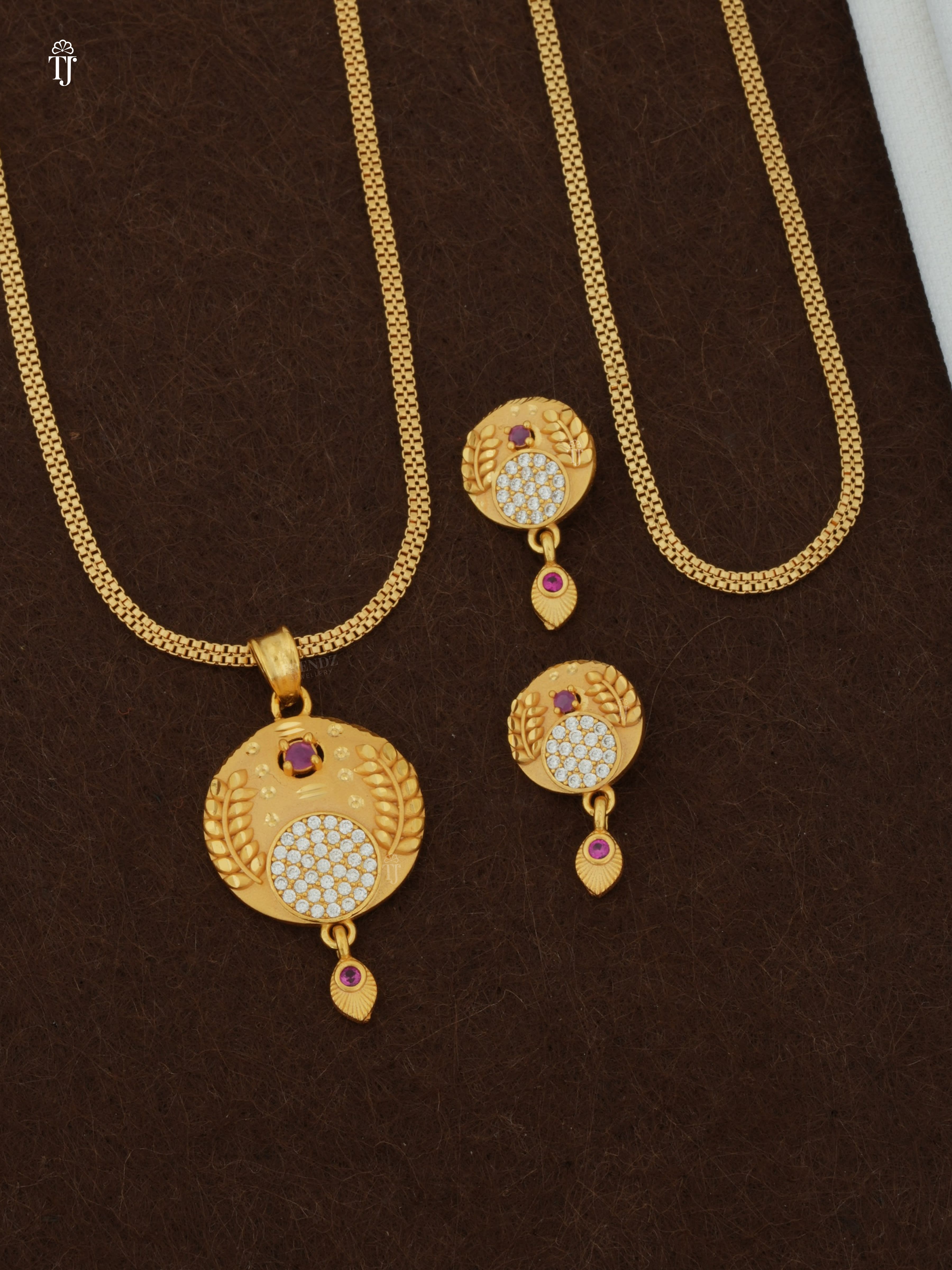 Artificial Pendant Set Online Shopping | Lovely Designer Pendant & Earrings (1 Set)