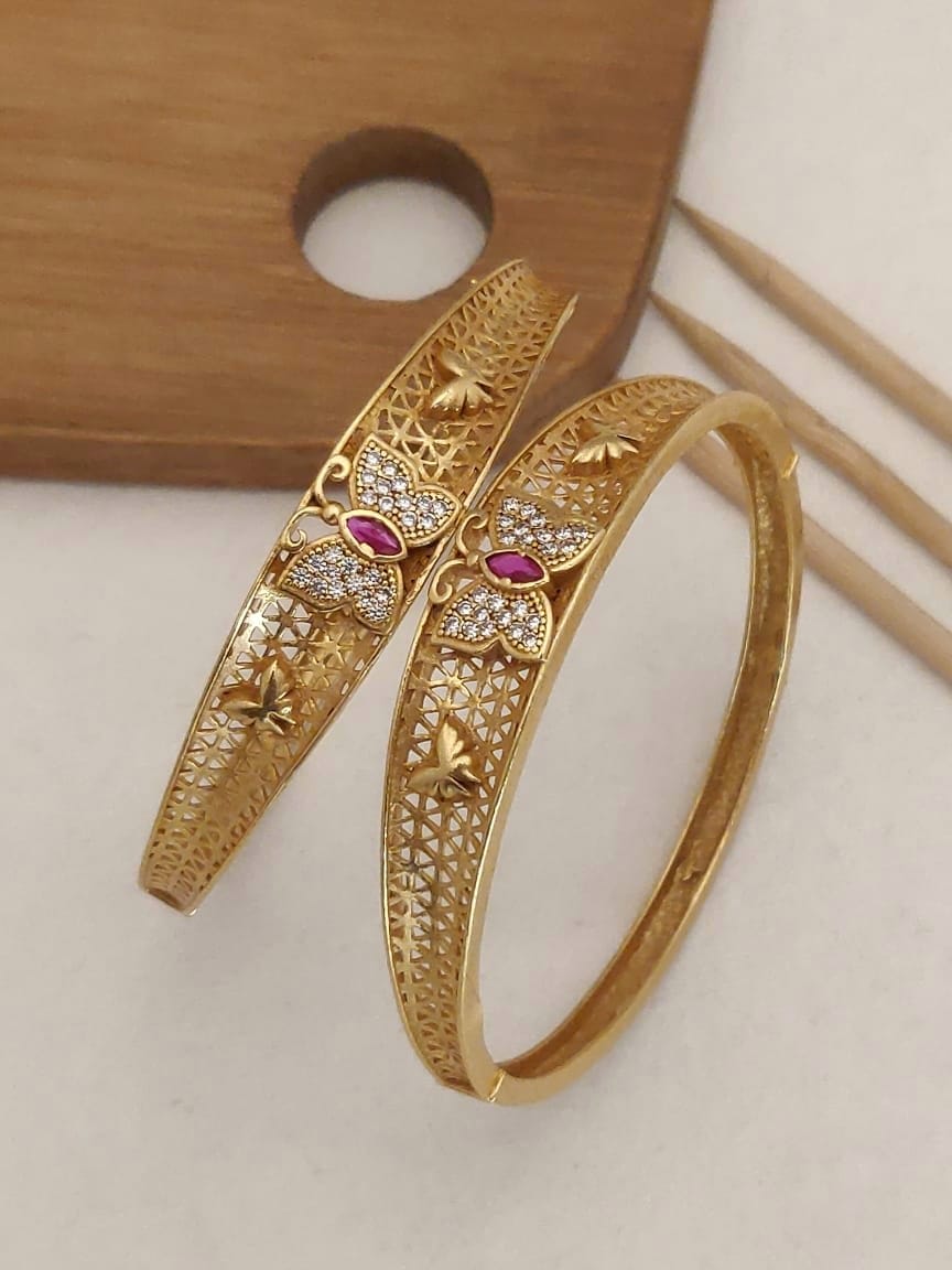 Beautiful Buttterfly Style Bangles With Red AD Stone Pack Of 2 Pieces ( 1 Pair )