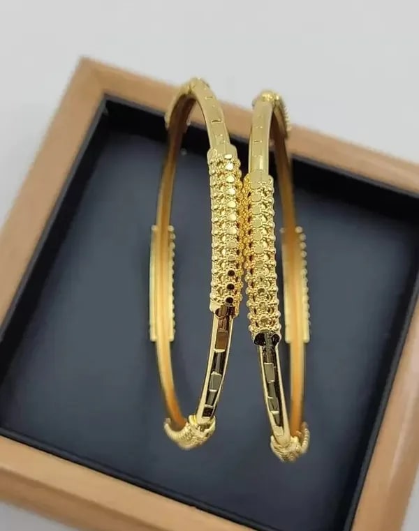 Beautiful Designer Bangles With Forming Gold Plated pack of 2 Piece (1 pair)