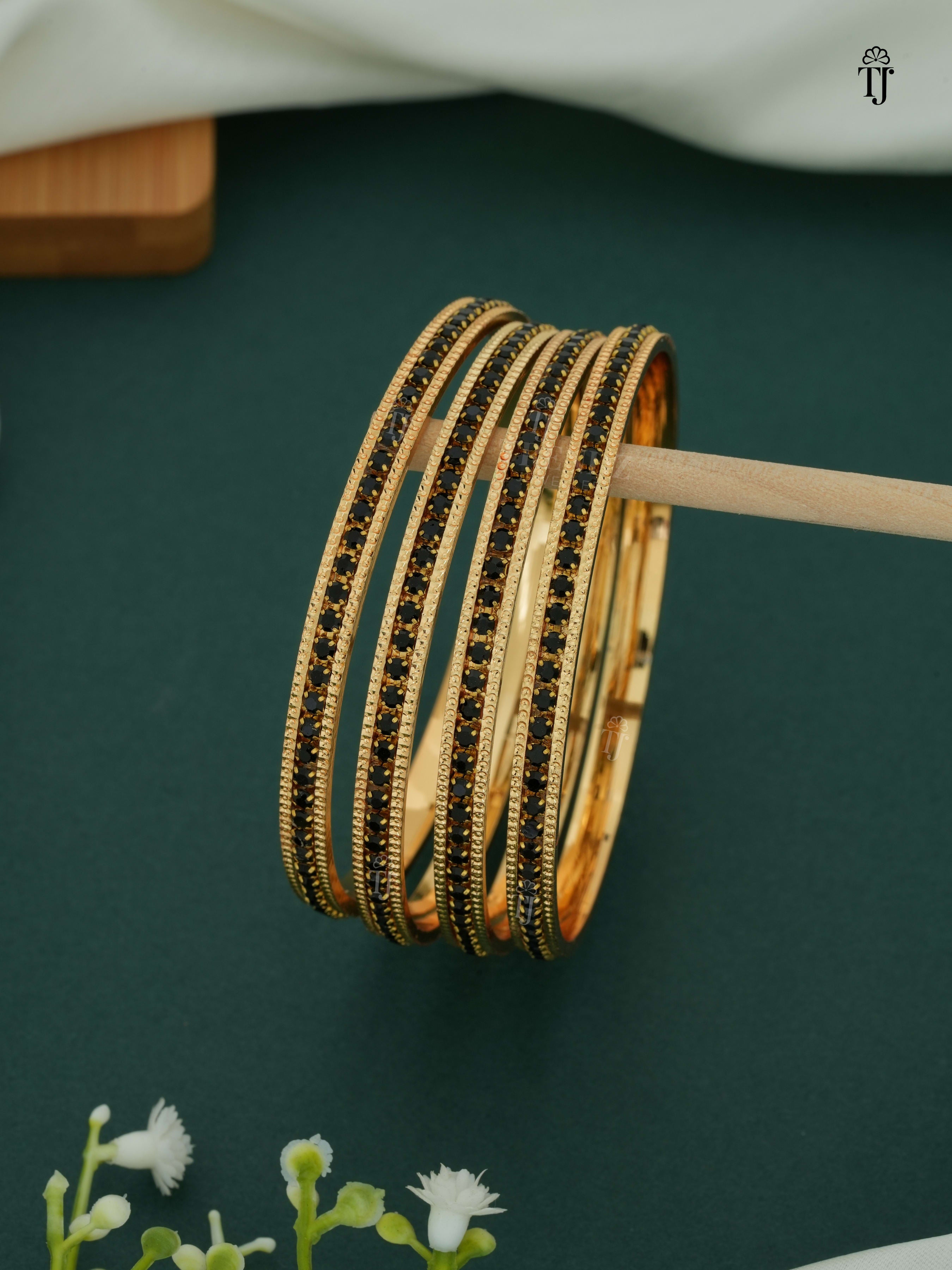 Black Diamond Bangles with Price | Luxury & Timeless Bangle Set For All