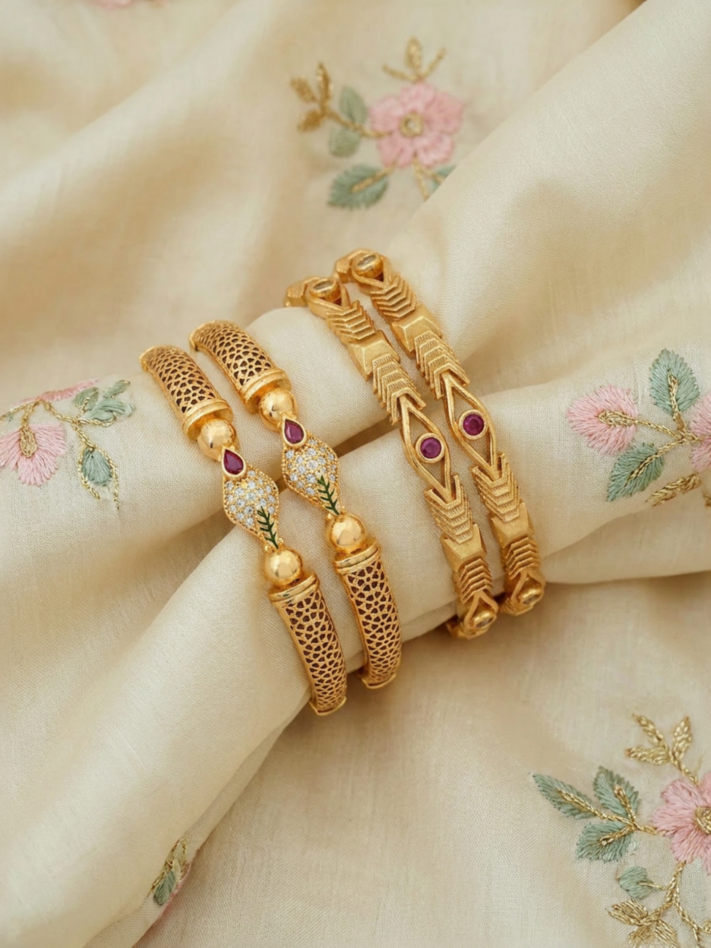 Trendy Lightweight Fancy Kada Bangles for Girls