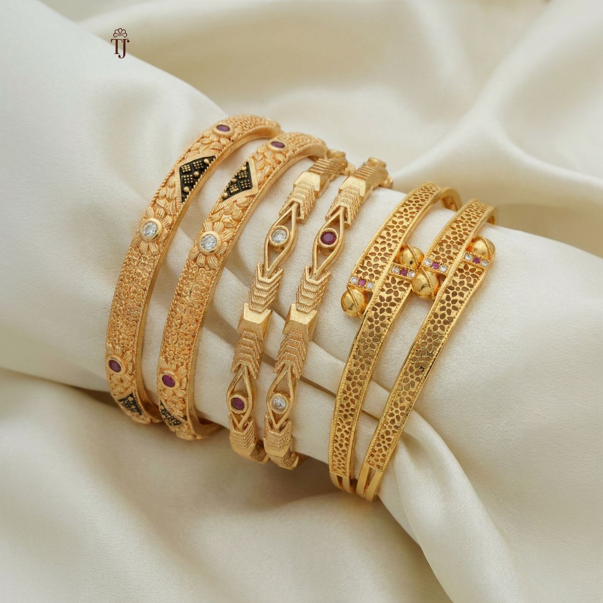 Premium Artificial Brass Bangles | Stylish Bangle for Daily Wear | Combo Set of 6 Pcs (3 Pairs) (Copy)
