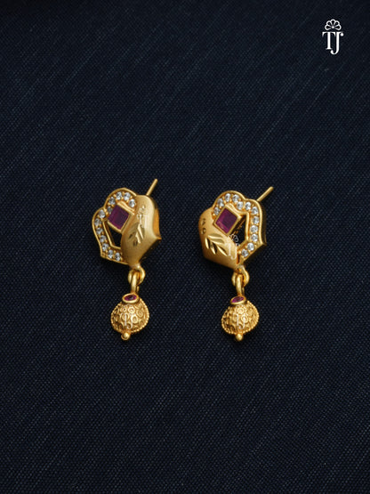 High Quality Gold Plated Jewellery | Luxurious Pendant and Earrings Set for Women