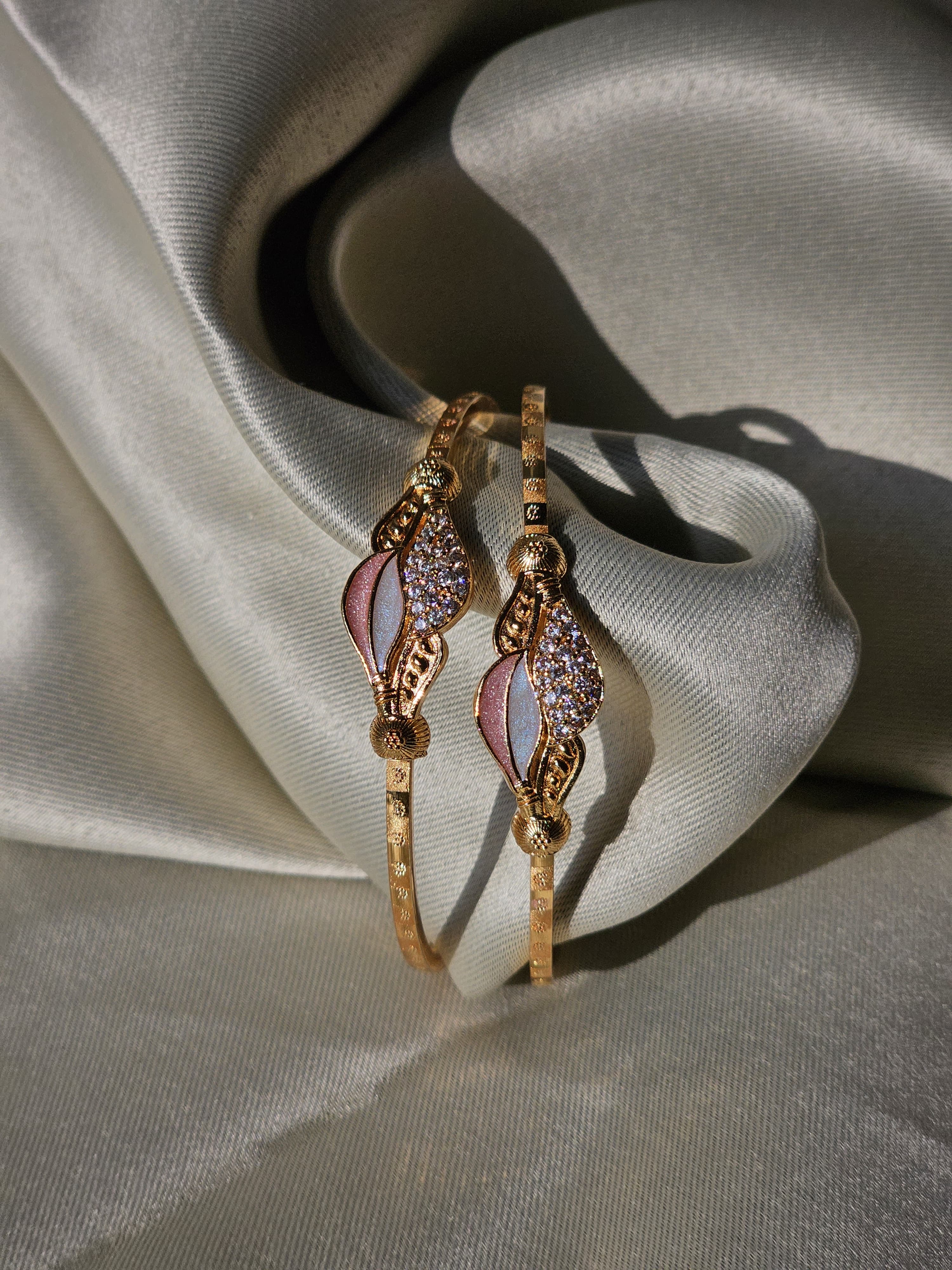 Stylish Adjustable Bracelets For Women & Girls Pack Of 2 Piece   (1 Pair)