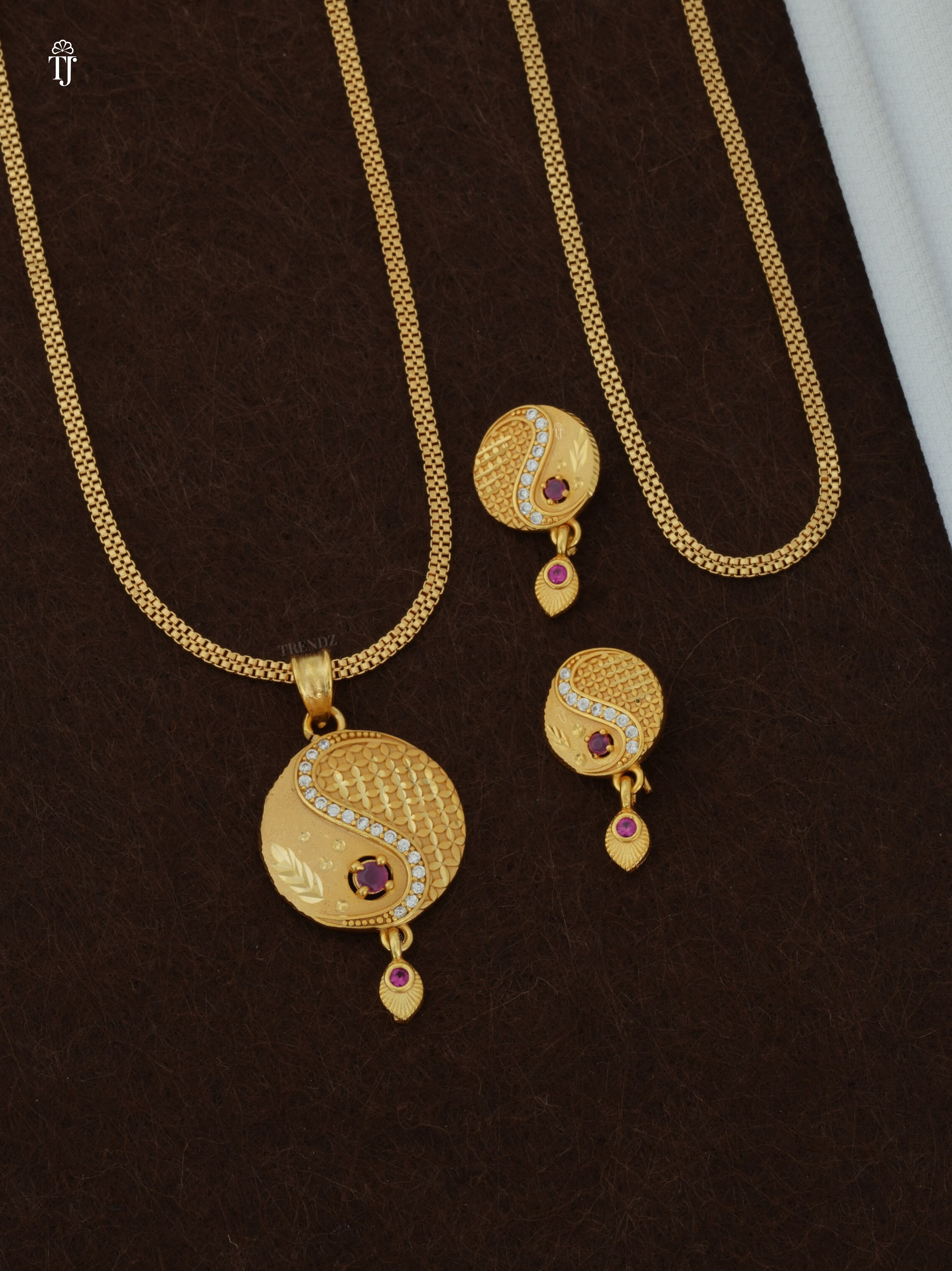 Latest Pendant Design | S-Shape Diamond Pendant & Earrings for Ladies (1 Set)