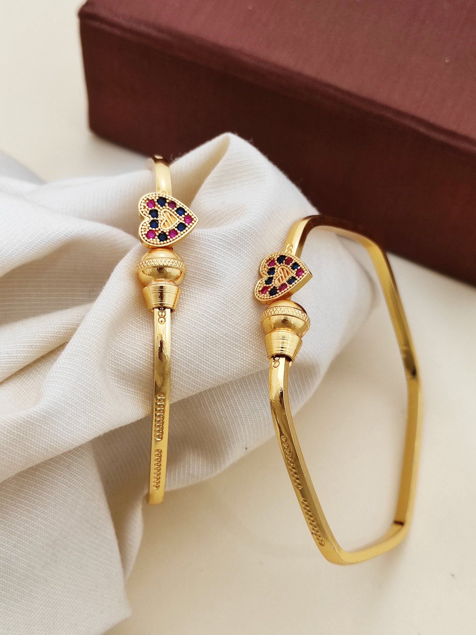 Lovely Adjustable Bracelets With AD Look Pack of 2 Piece (1 Pair)