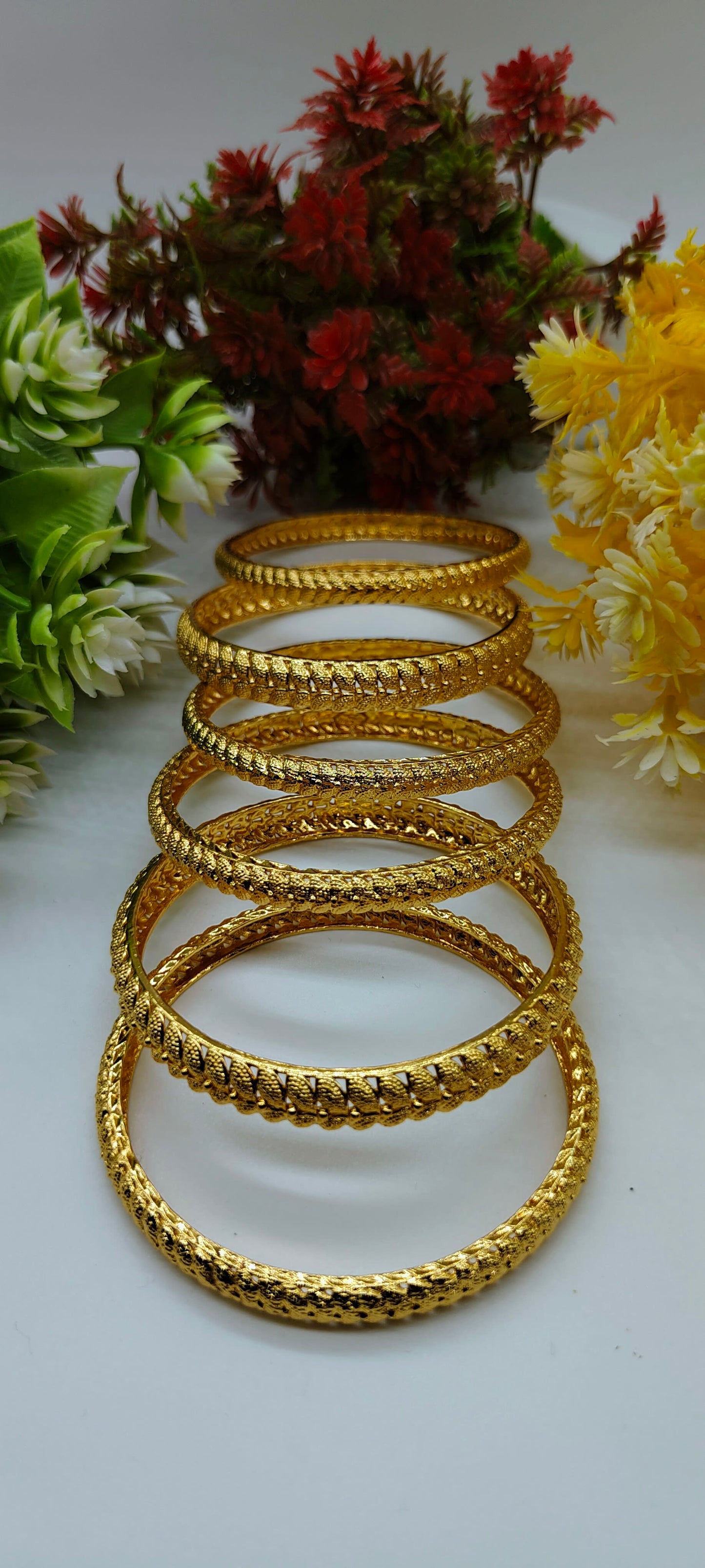 Beautiful Designer Six Pieces Bangles With Chuda Style