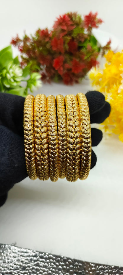 Beautiful Designer Six Pieces Bangles With Chuda Style