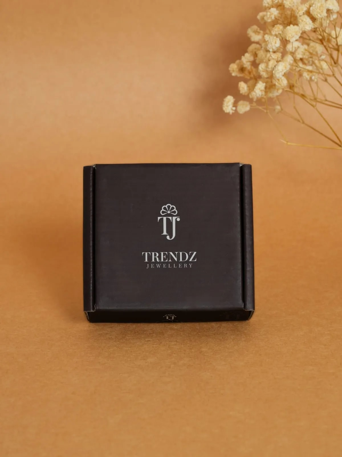 Modern Gold Pendant for Women in India | Latest 3-Flower White AD Pendant Set