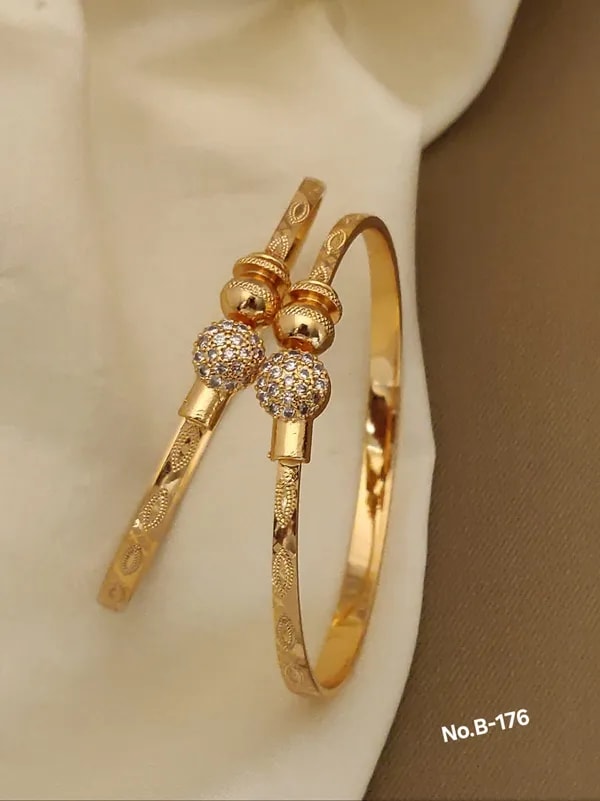 Stylish Adjustable Bracelets For Women & Girls Pack Of 4 Piece ( 2 Pair)