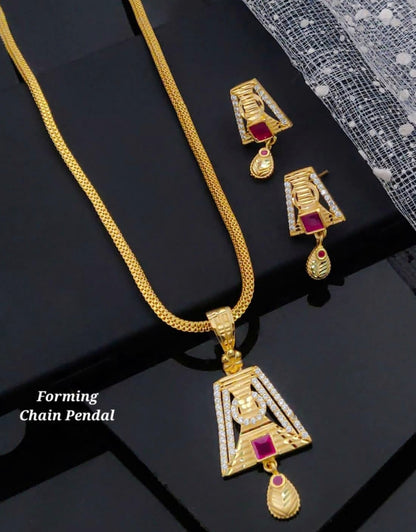 Stylish Daily Wear Forming Micro Gold Plating Pendant Set With Chain