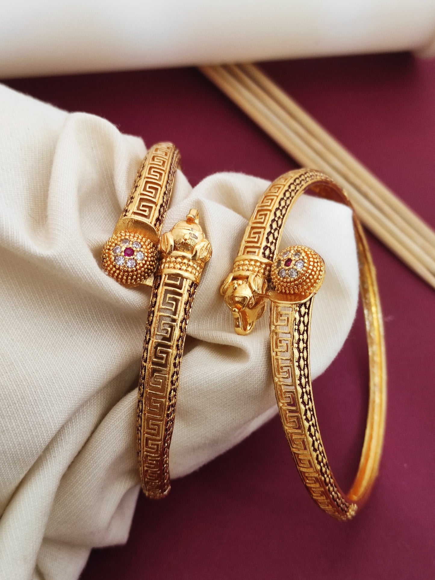 Stylish Elephant Style Bangles With Pack Of 2 Pieces ( 1 Pair )