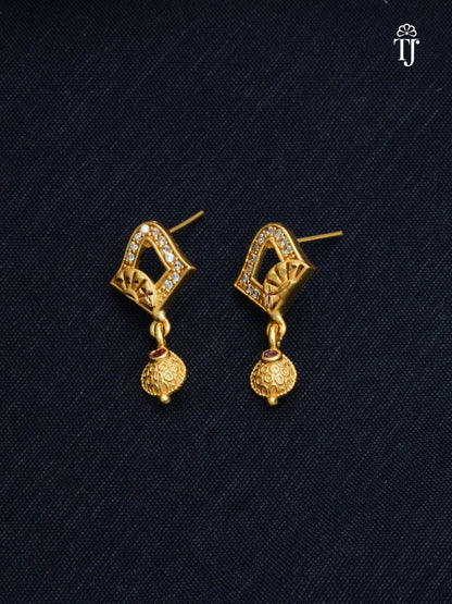 Pendant Set for Girls with Earrings | Alluring & Mesmeric Set for Everyday Wear