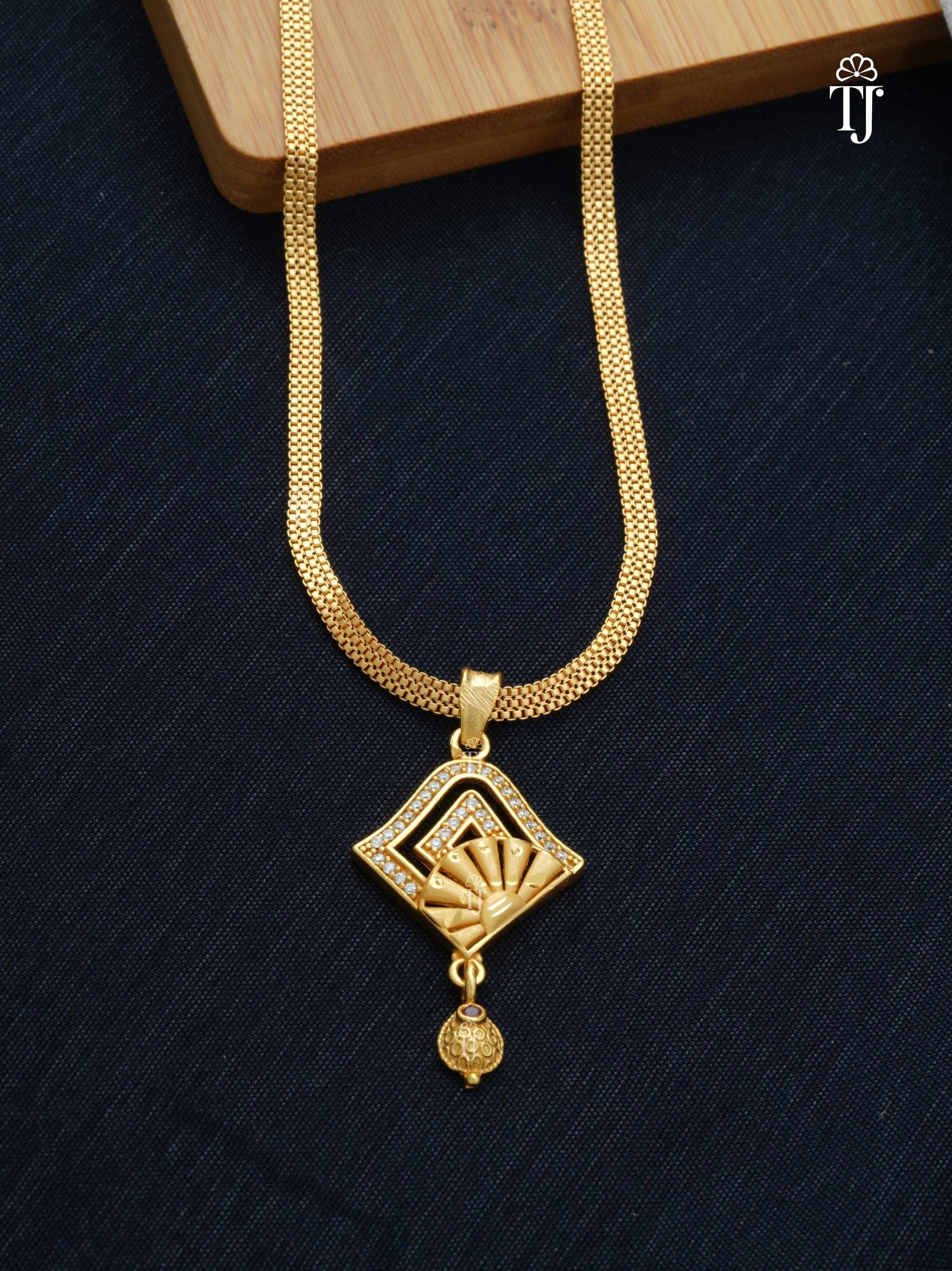 Pendant Set for Girls with Earrings | Alluring & Mesmeric Set for Everyday Wear