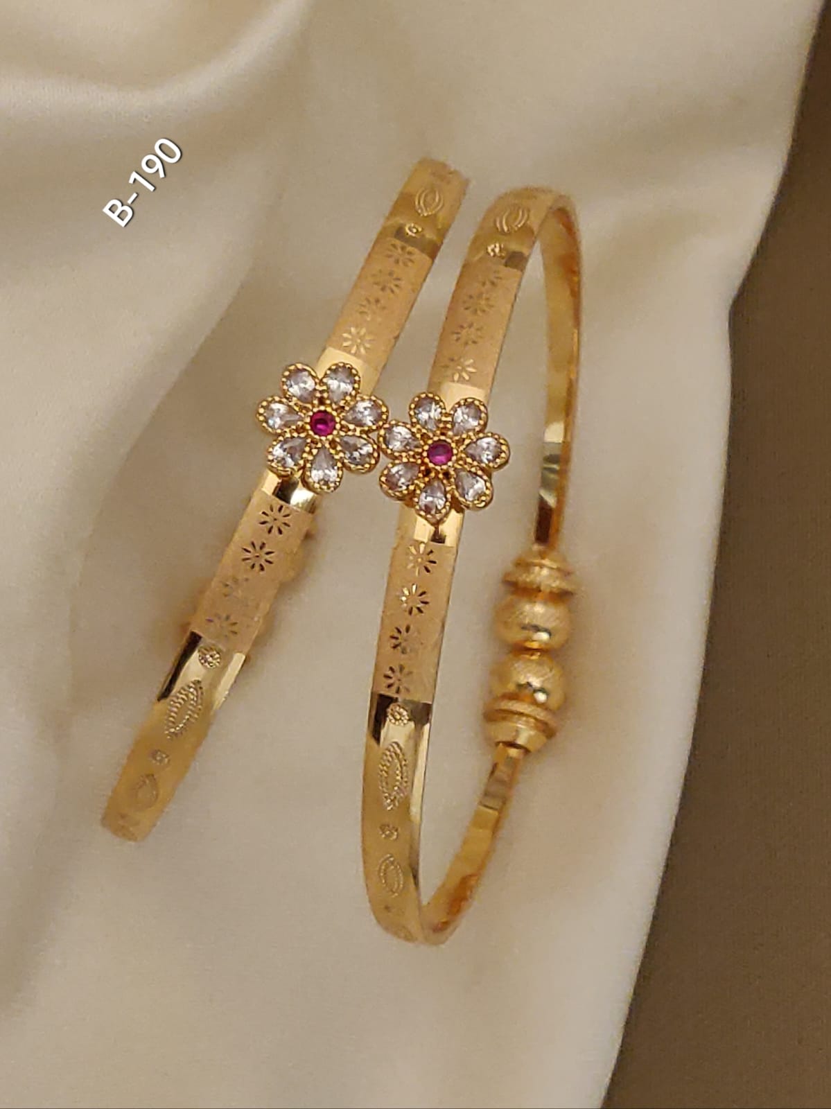 Stylish Daily Wear Adjustable Bracelets For Women & Girls Pack Of 4 Piece ( 2 Pair)